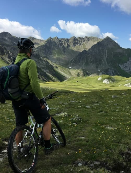 Mountainbiken in alpiner Landschaft – Schladming
